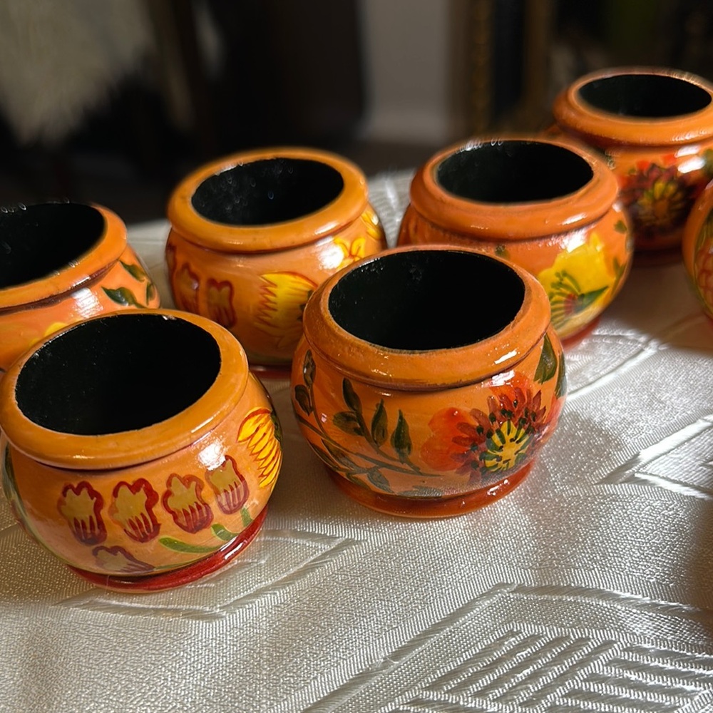 Hand-Painted Floral Napkin Rings Set - Picture 3 of 6